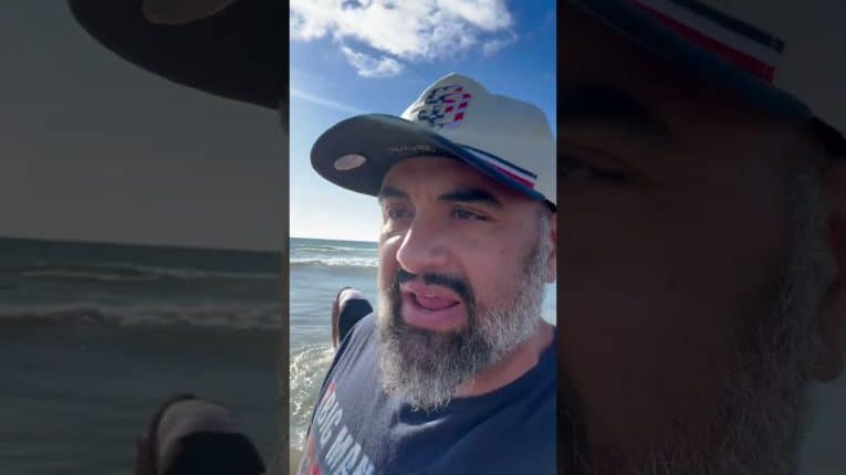 Big Man Comics update surfing safari